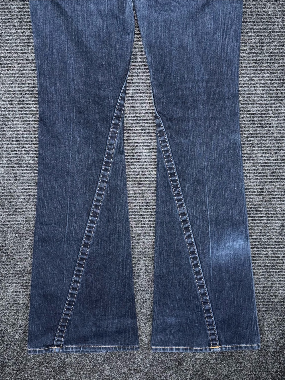 RARE Vintage True Religion Low Rise Twisted Flare Jeans Sz 26 x 33 Dark Wash Y2K - Picture 6 of 9